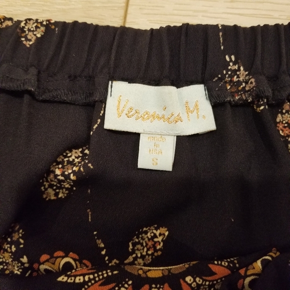 Veronic M - Off Shoulder Dress - Picture 4 of 5